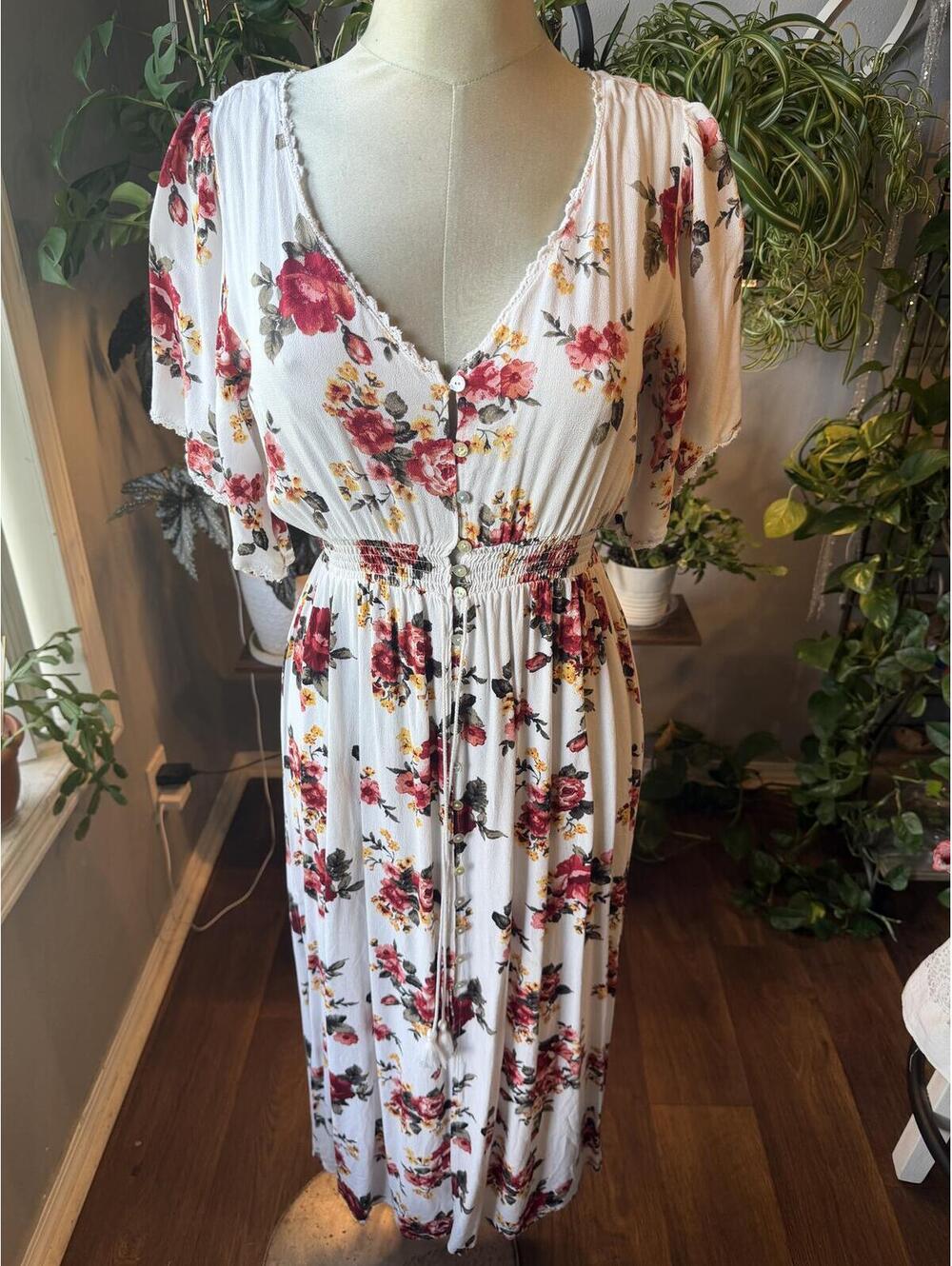 rue21 White Floral Button-Front Smocked Midi Dress